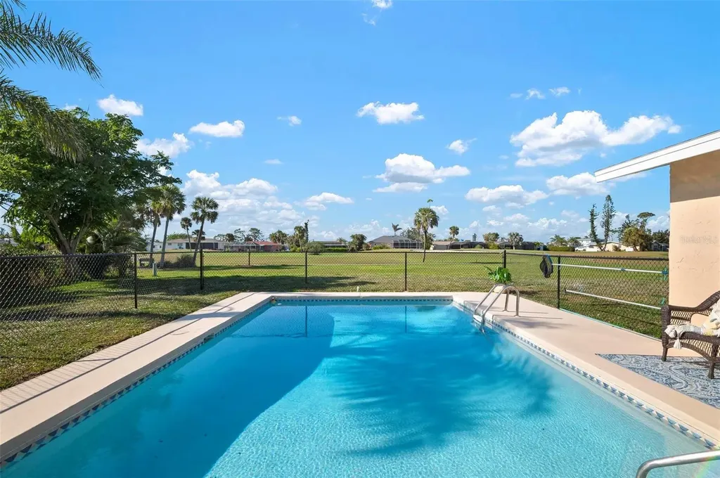 84 Caddy Road Rotonda West FL 33947