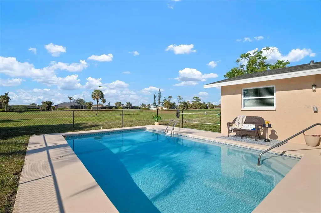 84 Caddy Road Rotonda West FL 33947