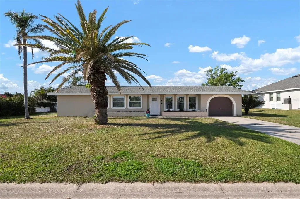 84 Caddy Road Rotonda West FL 33947