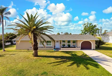 84 Caddy Road Rotonda West FL 33947
