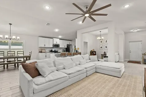 2556 Averland Loop North Port FL 34287