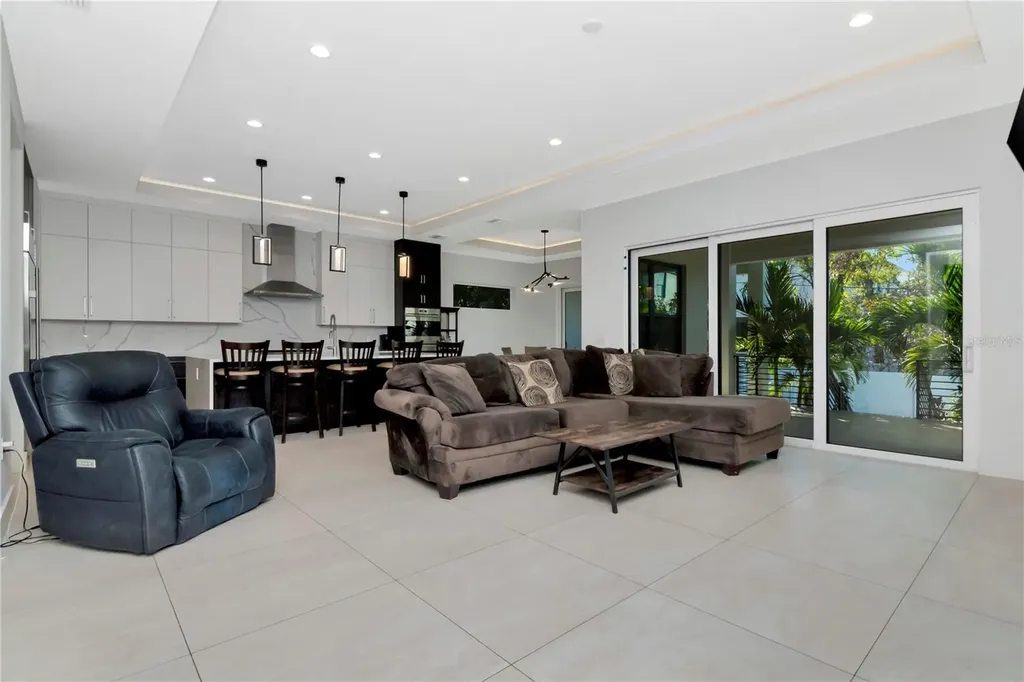 4604 W Lowell Avenue Tampa FL 33629