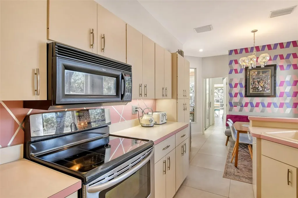 746 Plymouth Street Sarasota FL 34242