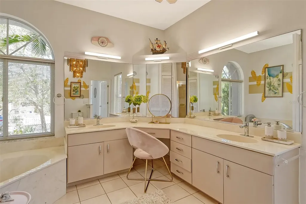 746 Plymouth Street Sarasota FL 34242