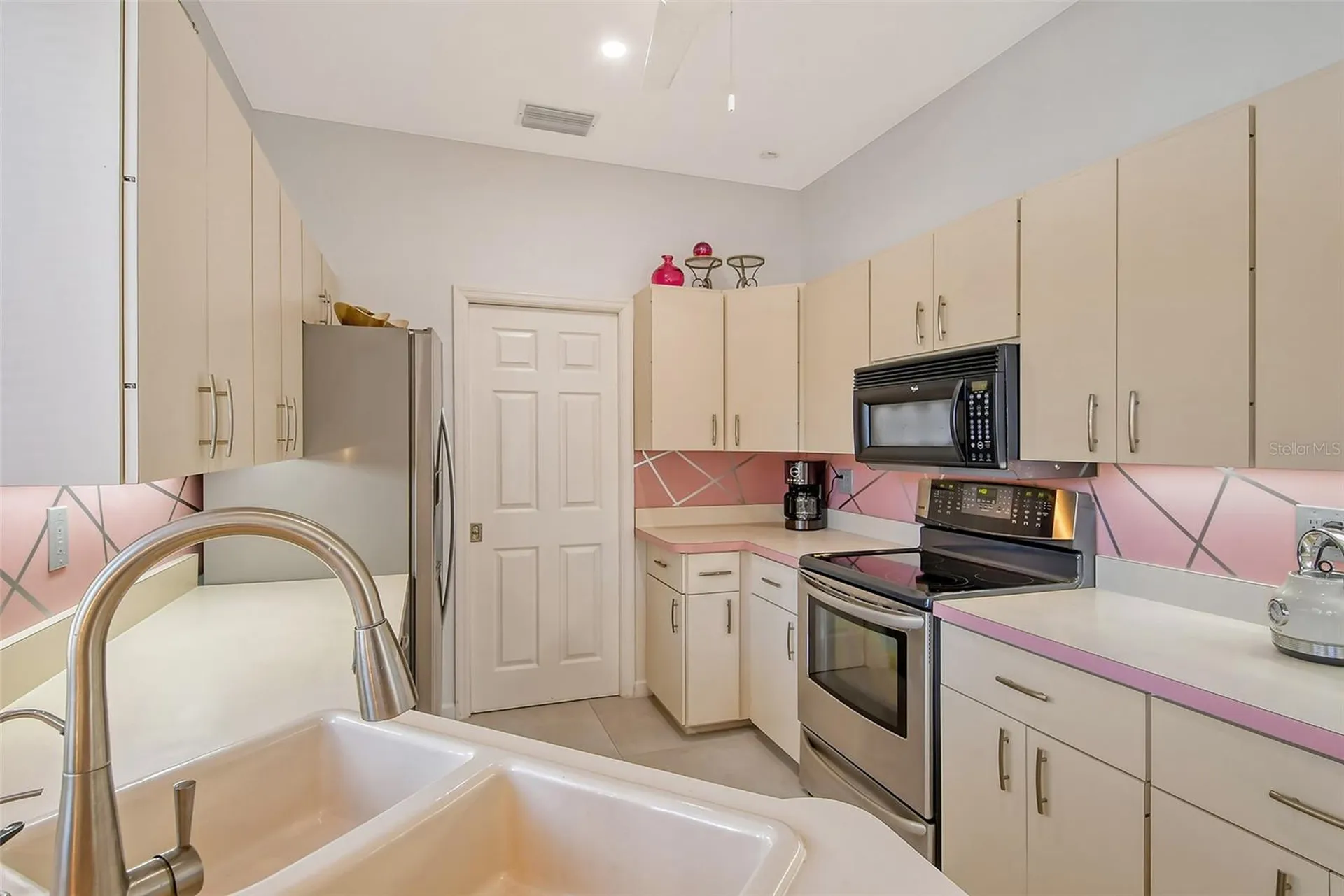 746 Plymouth Street Sarasota FL 34242