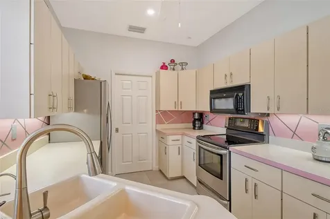 746 Plymouth Street Sarasota FL 34242