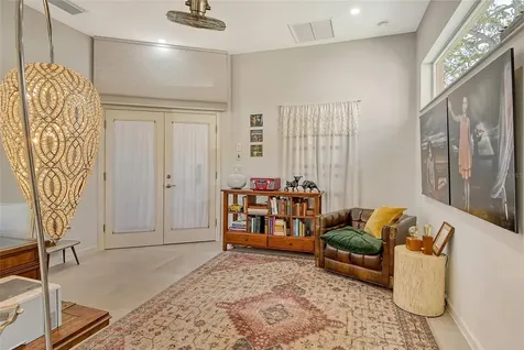 746 Plymouth Street Sarasota FL 34242