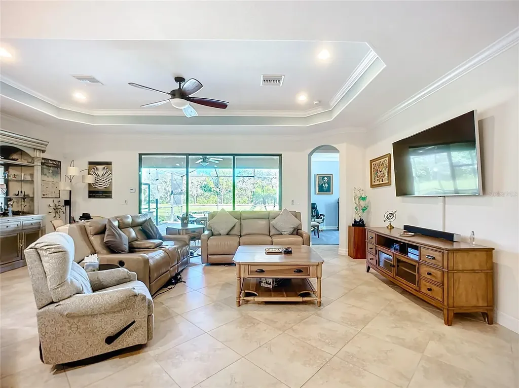 2902 Aviamar Circle Naples FL 34114