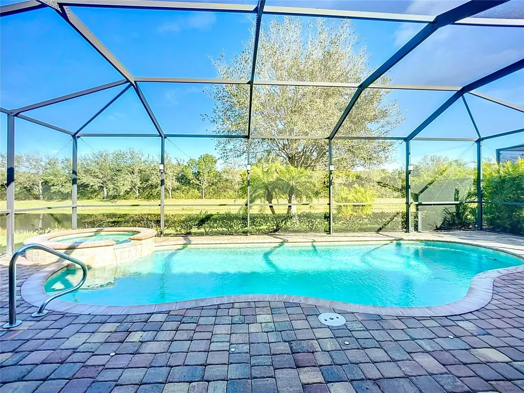 2902 Aviamar Circle Naples FL 34114