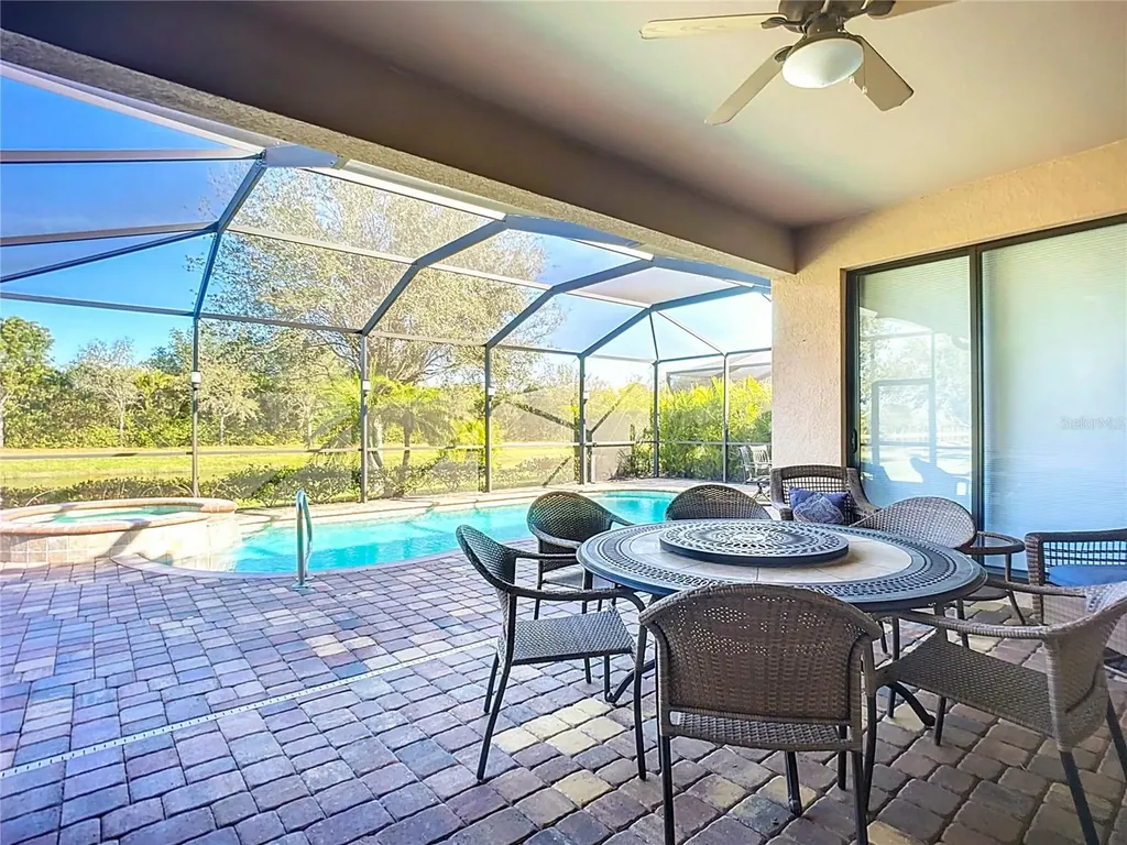 2902 Aviamar Circle Naples FL 34114