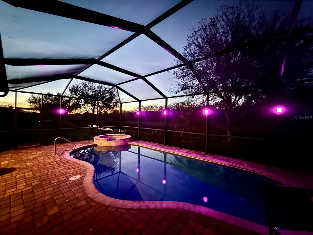 2902 Aviamar Circle Naples FL 34114