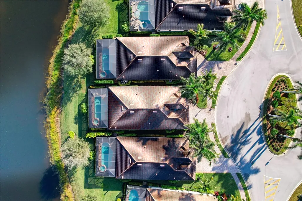 2902 Aviamar Circle Naples FL 34114
