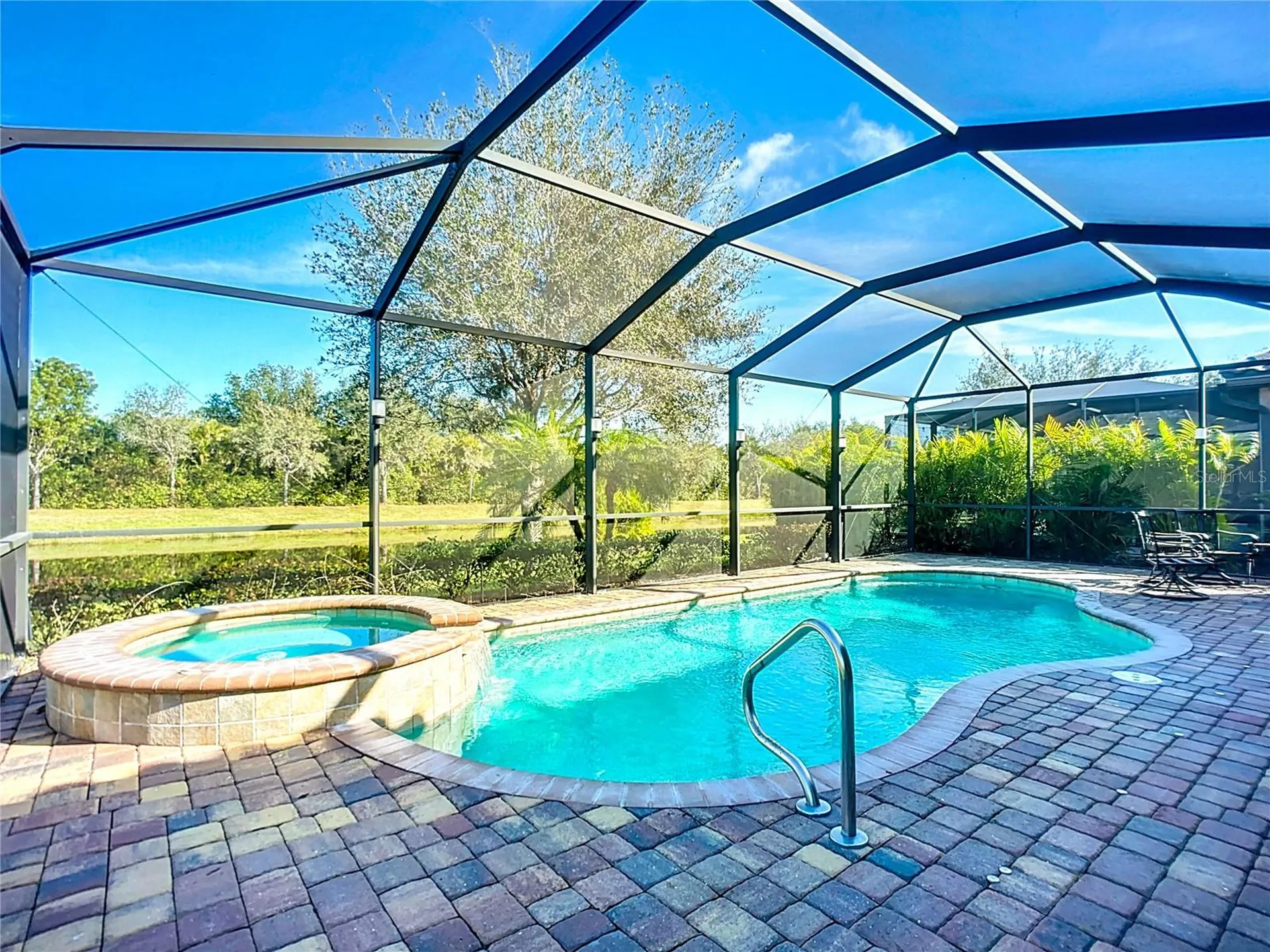 2902 Aviamar Circle Naples FL 34114
