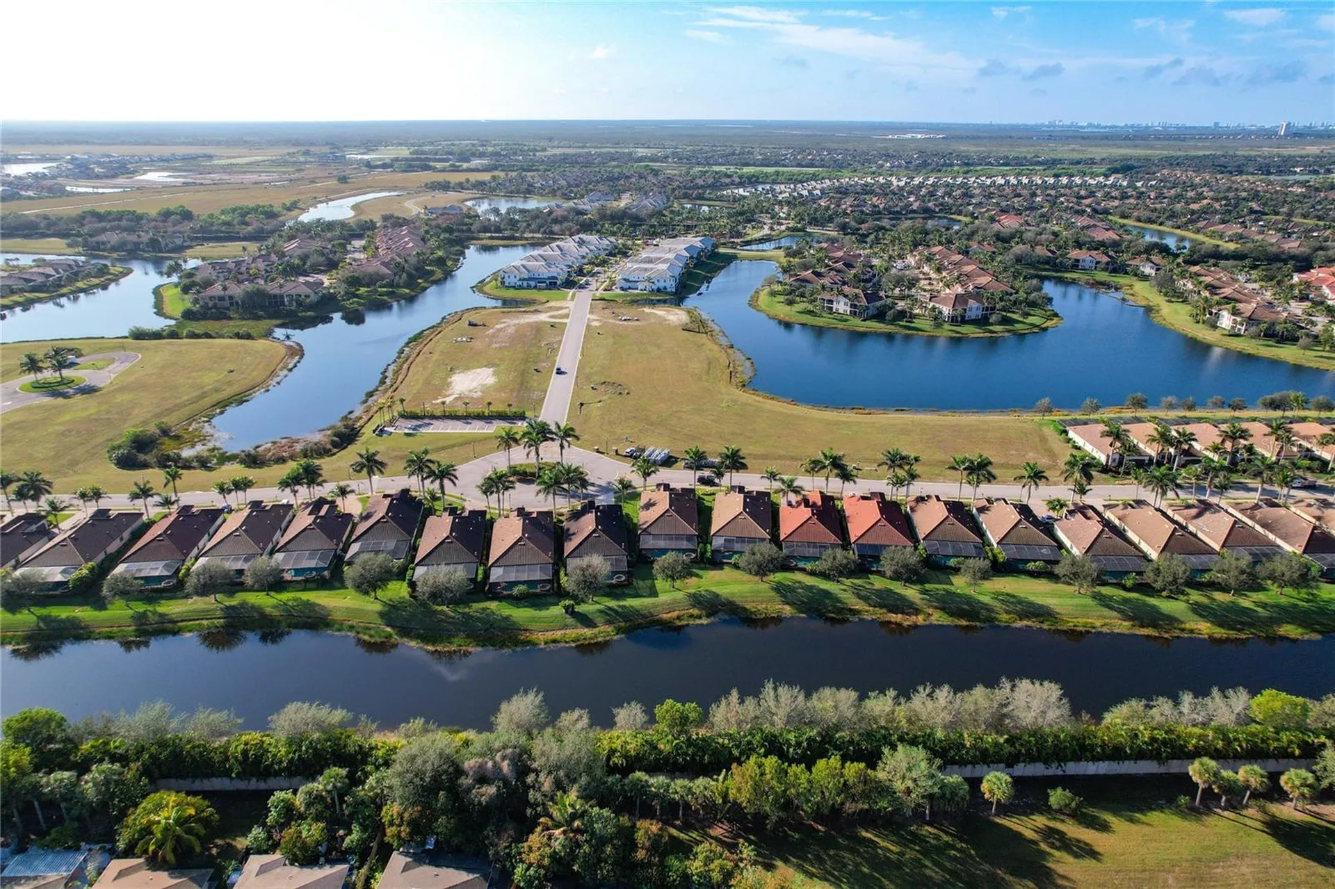 2902 Aviamar Circle Naples FL 34114