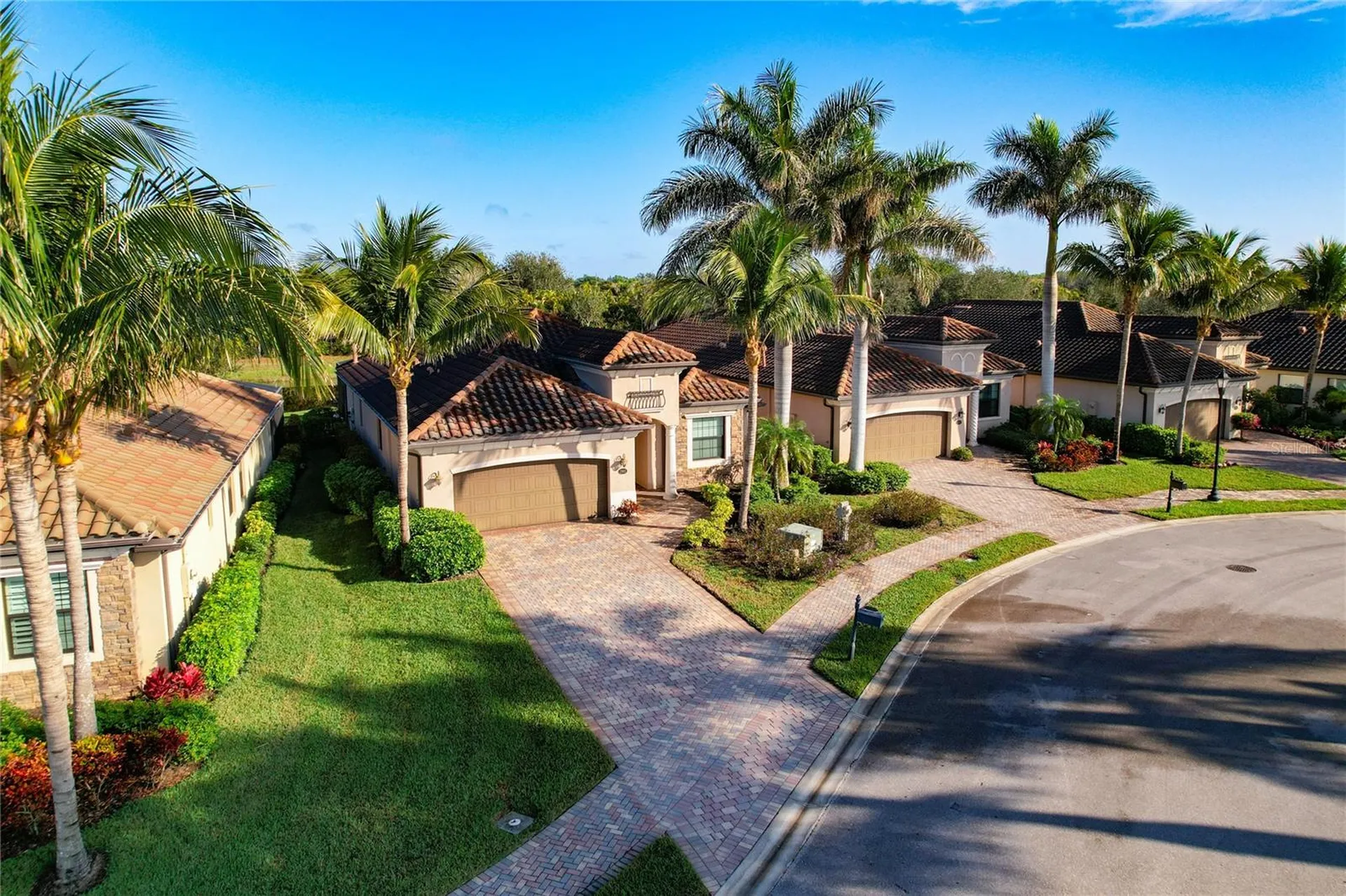 2902 Aviamar Circle Naples FL 34114