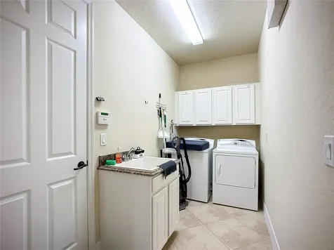 2902 Aviamar Circle Naples FL 34114