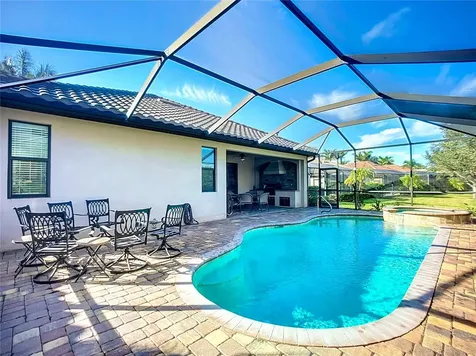 2902 Aviamar Circle Naples FL 34114