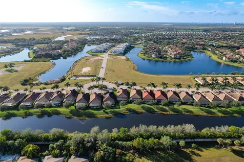 2902 Aviamar Circle Naples FL 34114