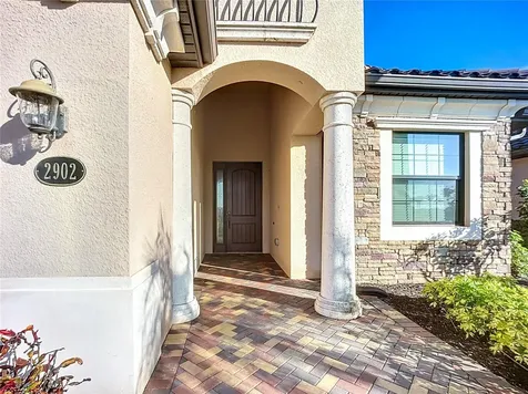 2902 Aviamar Circle Naples FL 34114