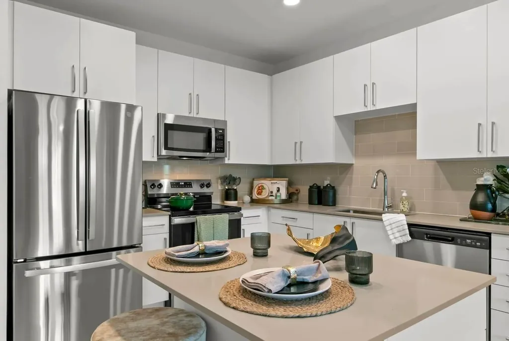 1310 Ridgeview Circle Davenport FL 33896