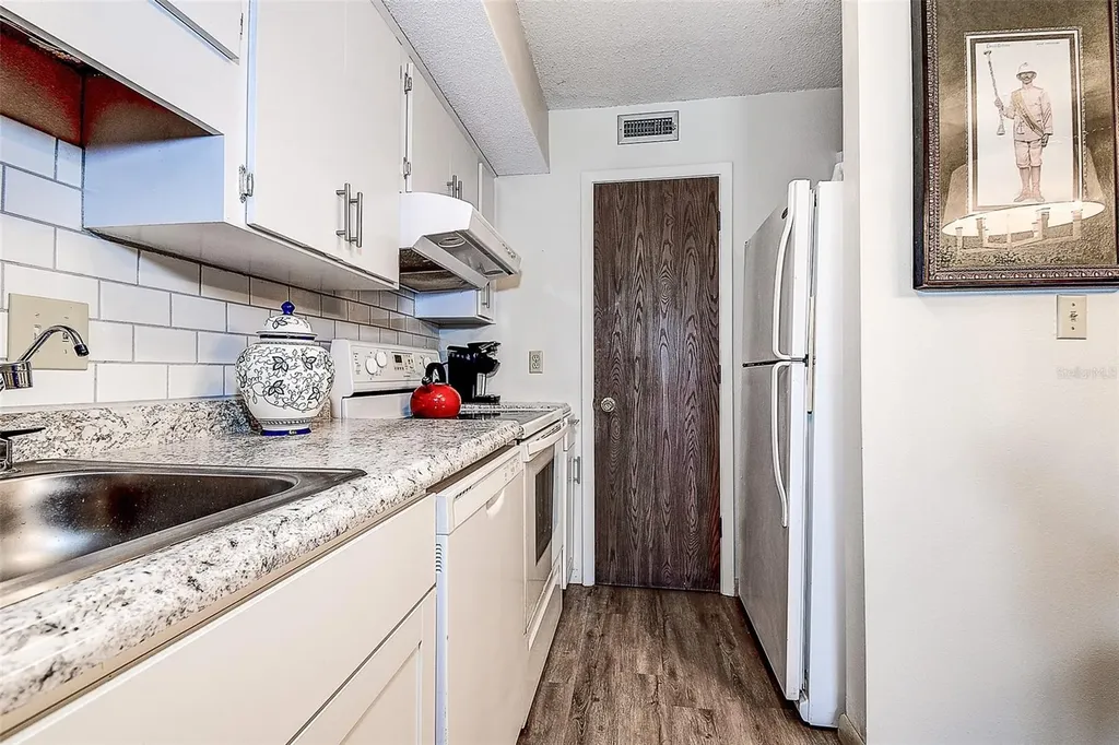 6400 46th Avenue N Kenneth City FL 33709