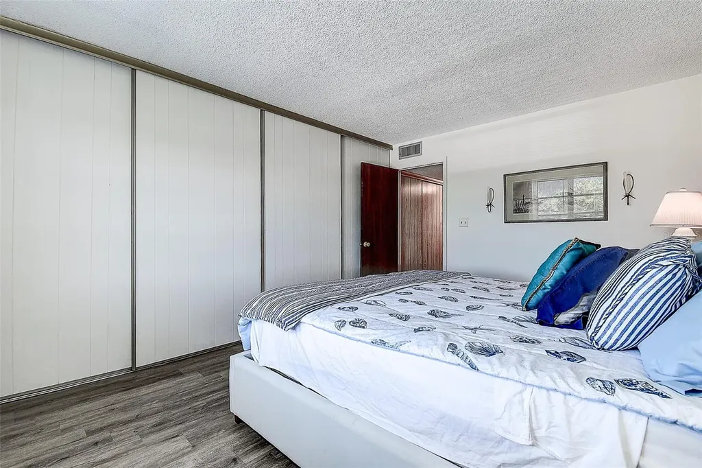 6400 46th Avenue N Kenneth City FL 33709