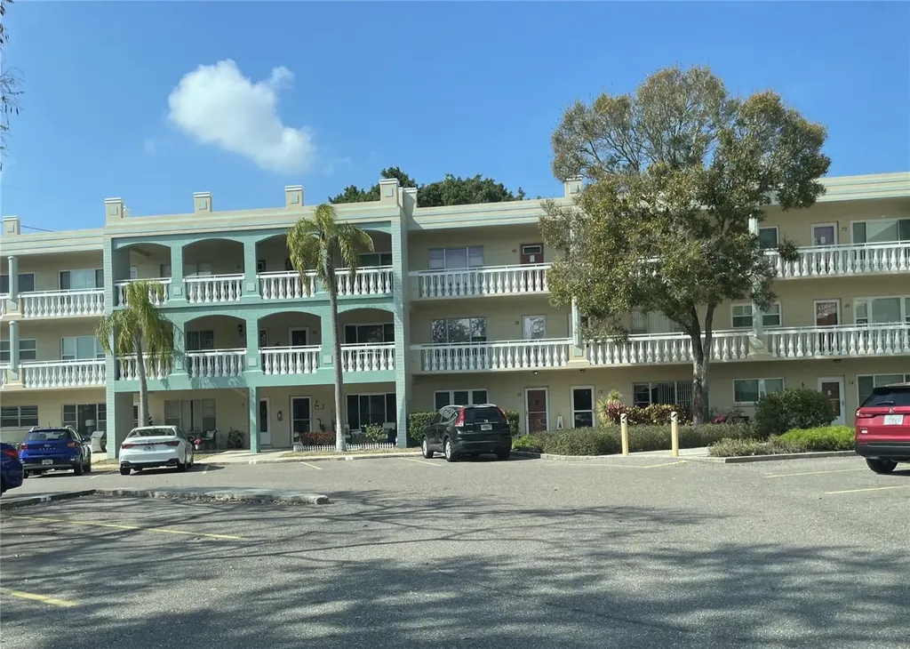 2330 Ecuadorian Way Clearwater FL 33763