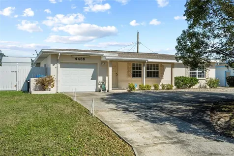 4435 34th Avenue N St Petersburg FL 33713