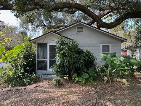 1330 Cloverlawn Avenue Orlando FL 32806