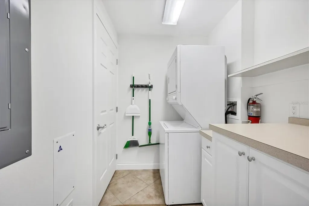 8111 Lakewood Main Street Lakewood Ranch FL 34202