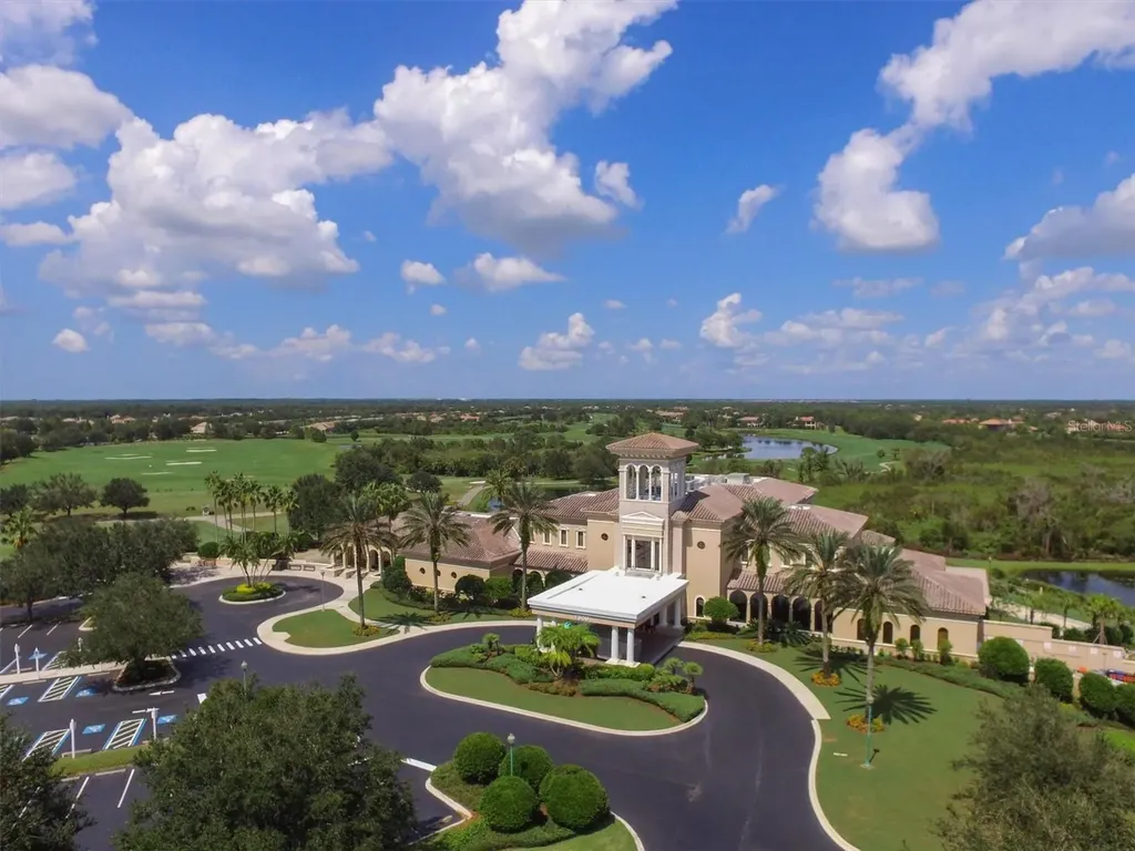 8111 Lakewood Main Street Lakewood Ranch FL 34202
