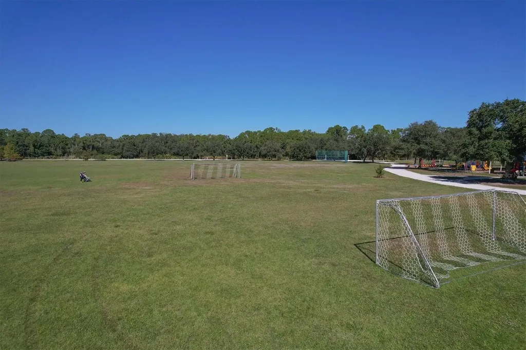 8111 Lakewood Main Street Lakewood Ranch FL 34202