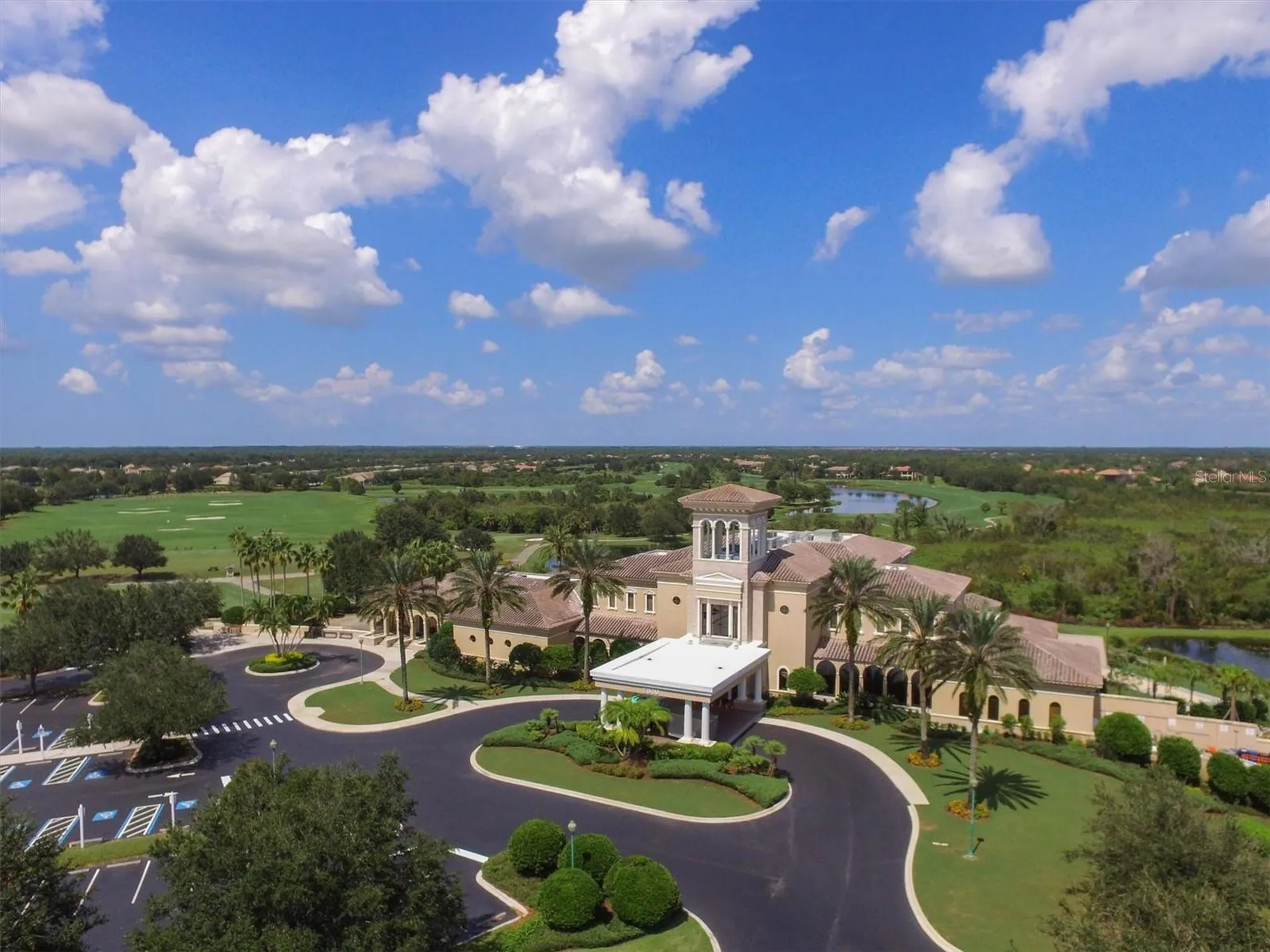 8111 Lakewood Main Street Lakewood Ranch FL 34202