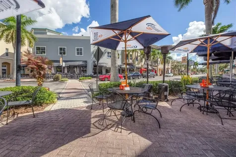 8111 Lakewood Main Street Lakewood Ranch FL 34202