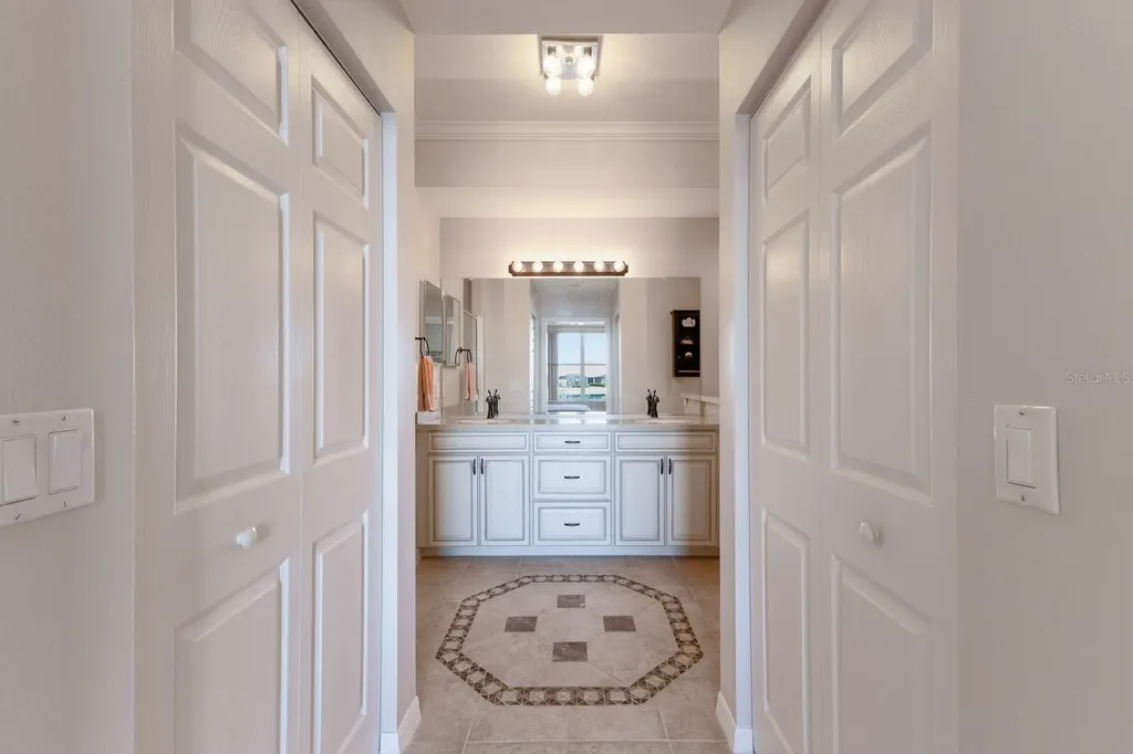 8414 Wethersfield Run Lakewood Ranch FL 34202