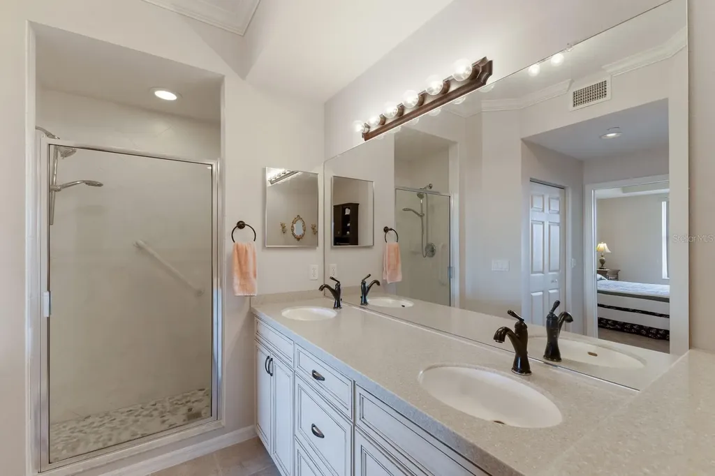 8414 Wethersfield Run Lakewood Ranch FL 34202