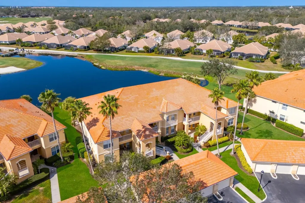 8414 Wethersfield Run Lakewood Ranch FL 34202
