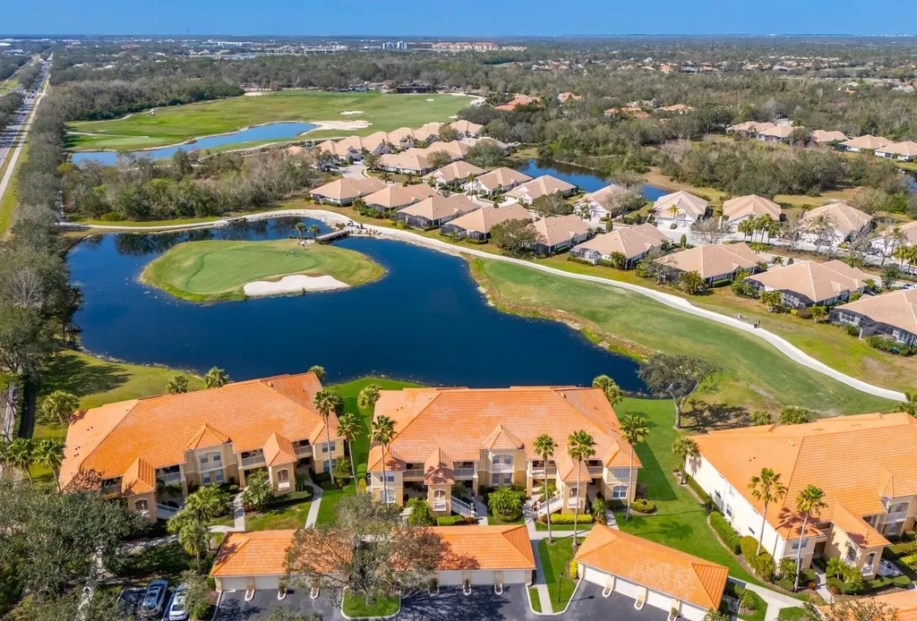 8414 Wethersfield Run Lakewood Ranch FL 34202