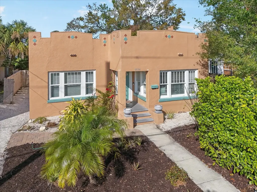 2524 11th Avenue W Bradenton FL 34205
