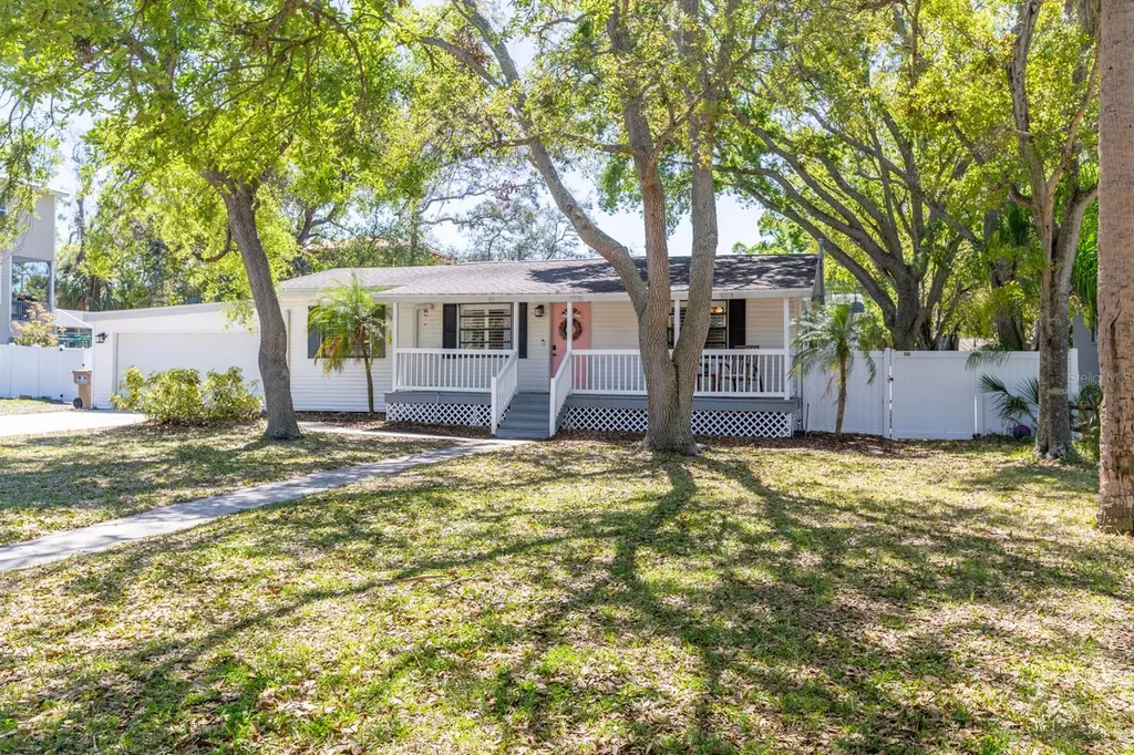 916 Michigan Avenue Palm Harbor FL 34683