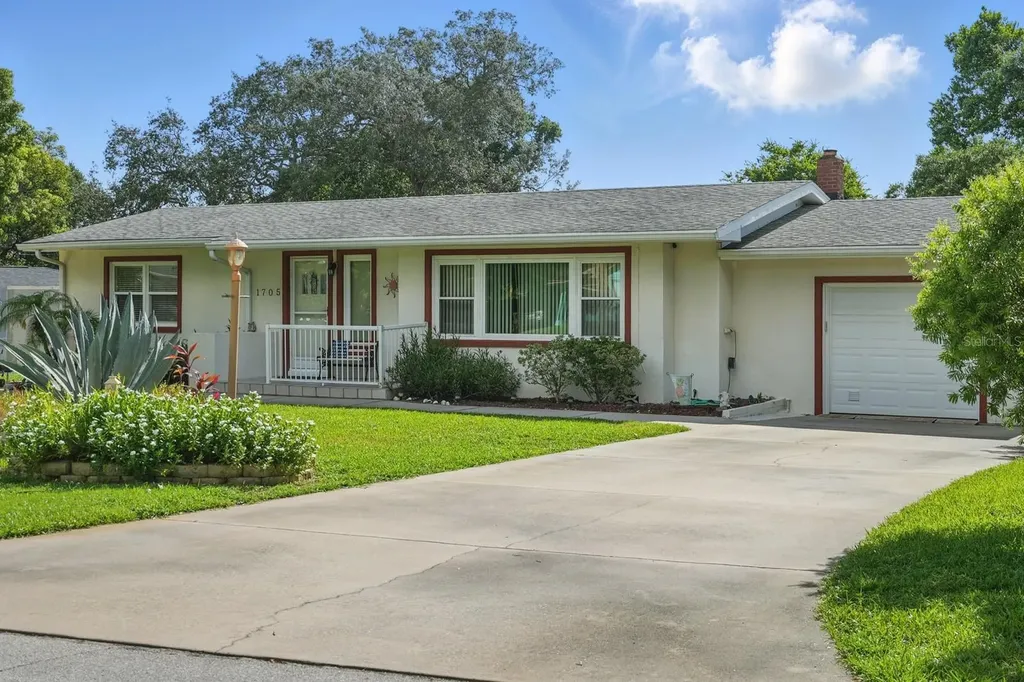 1705 Cordova Avenue Daytona Beach FL 32117