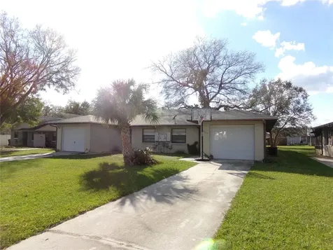 5609-5611 Struthers Court Winter Haven FL 33884