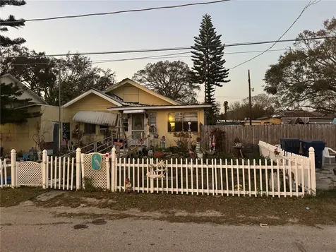 2216 Saxon Street Tampa FL 33605