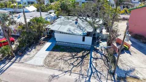 132 Harrison Drive Sarasota FL 34236
