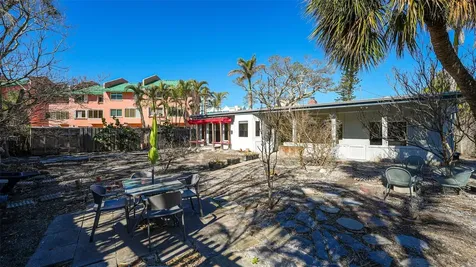 132 Harrison Drive Sarasota FL 34236