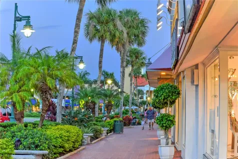 132 Harrison Drive Sarasota FL 34236