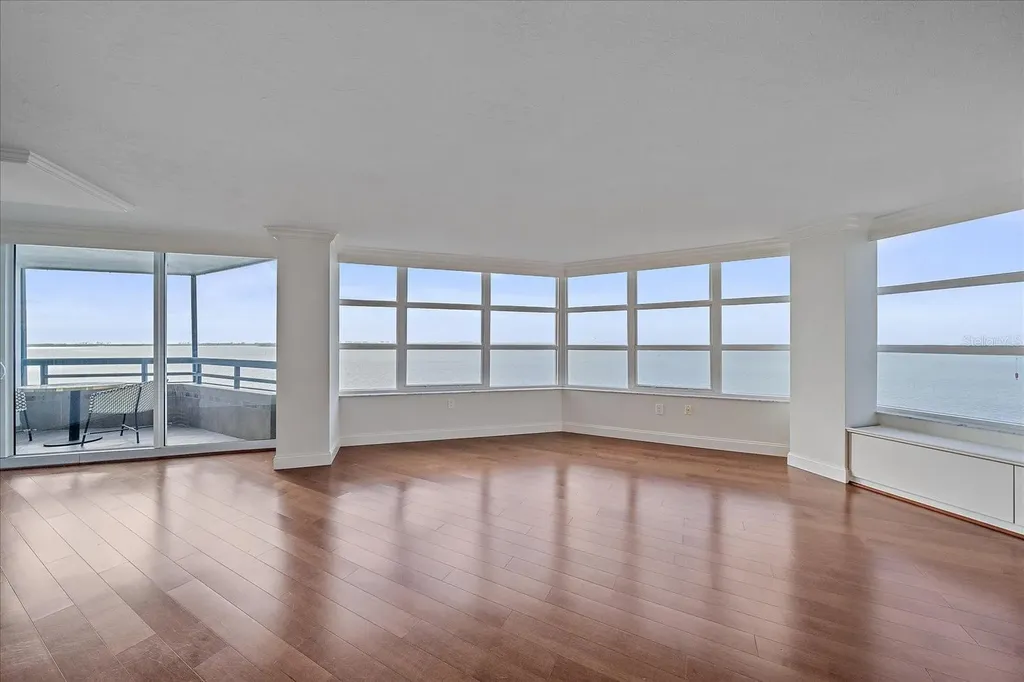 888 Boulevard Of The Arts Sarasota FL 34236