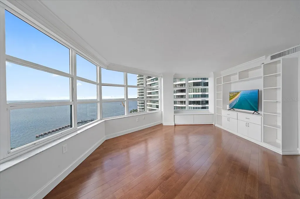 888 Boulevard Of The Arts Sarasota FL 34236