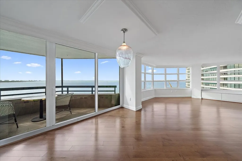 888 Boulevard Of The Arts Sarasota FL 34236