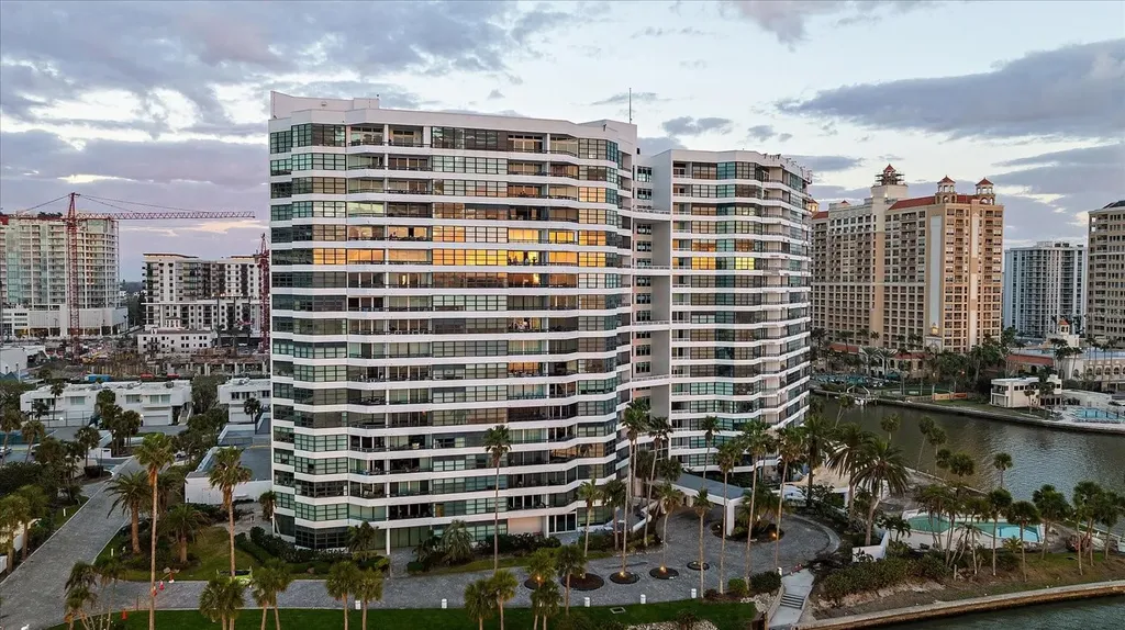 888 Boulevard Of The Arts Sarasota FL 34236